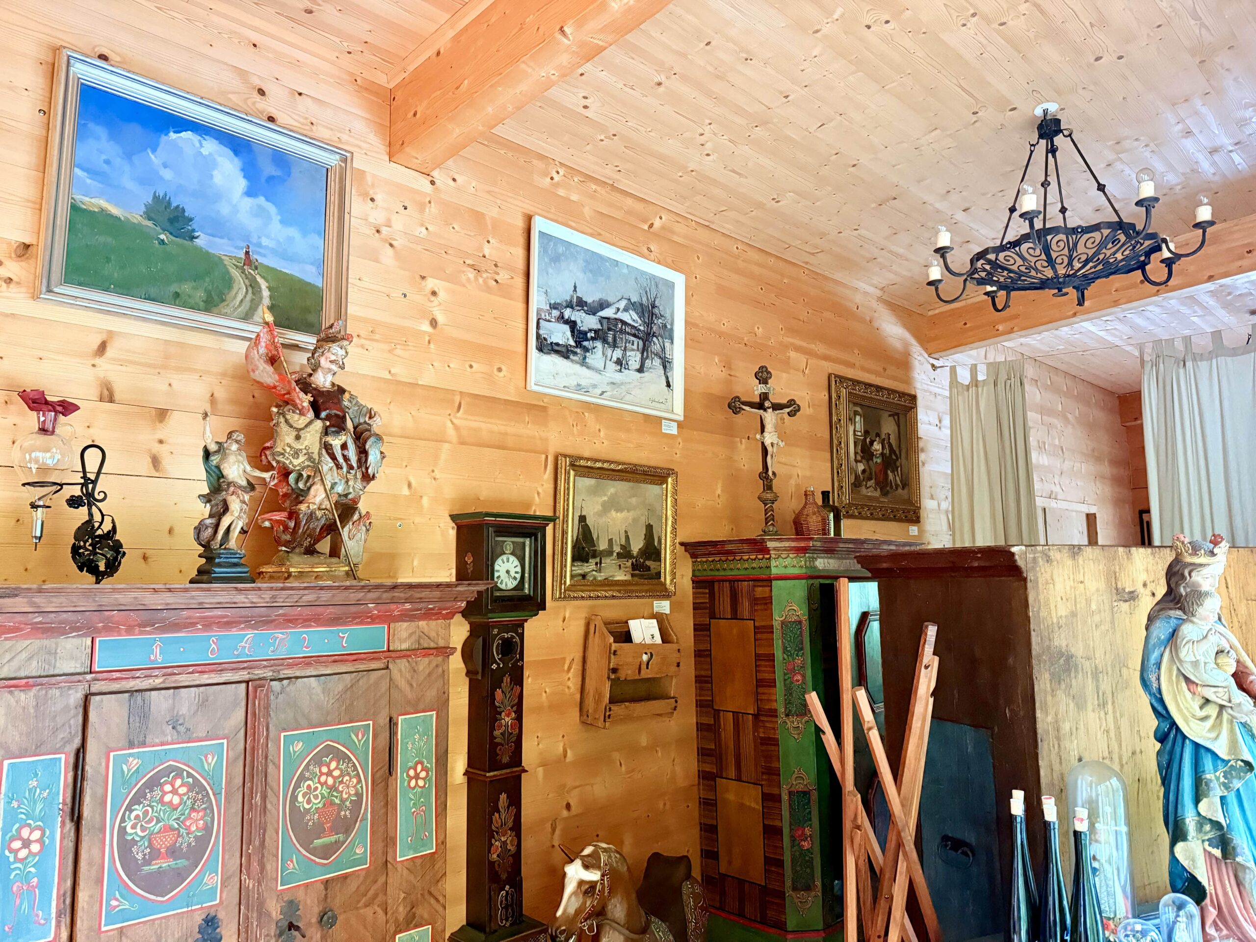 Eine entspannende Yogastunde zwei Männer praktizieren Yoga